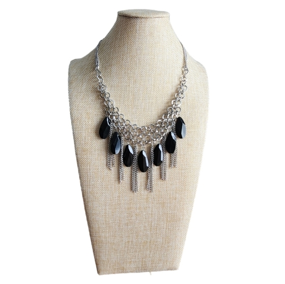 Silvertone Necklace with extra large black tear drop shapped beads - Picture 2 of 4